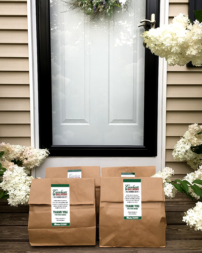 Caraluzzi's Delivery offers contactless delivery directly to your doorstep.