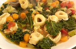 Caraluzzi's Vegetable Tortellini Soup